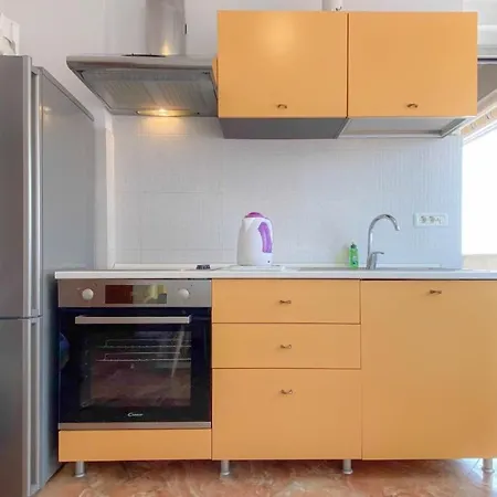 Meri Novigrad Istria